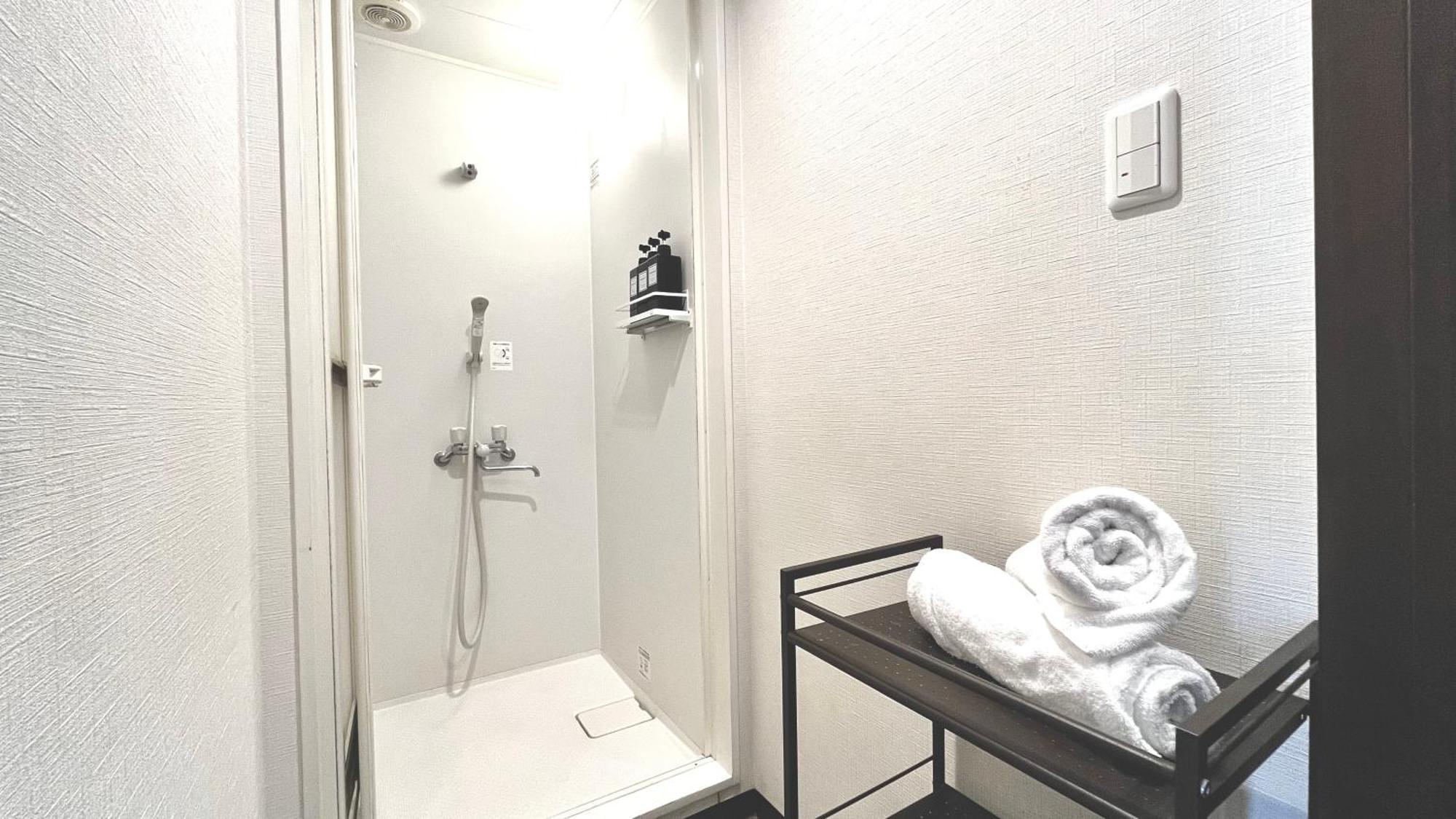 R Hostel Namba South Osaka Bagian luar foto