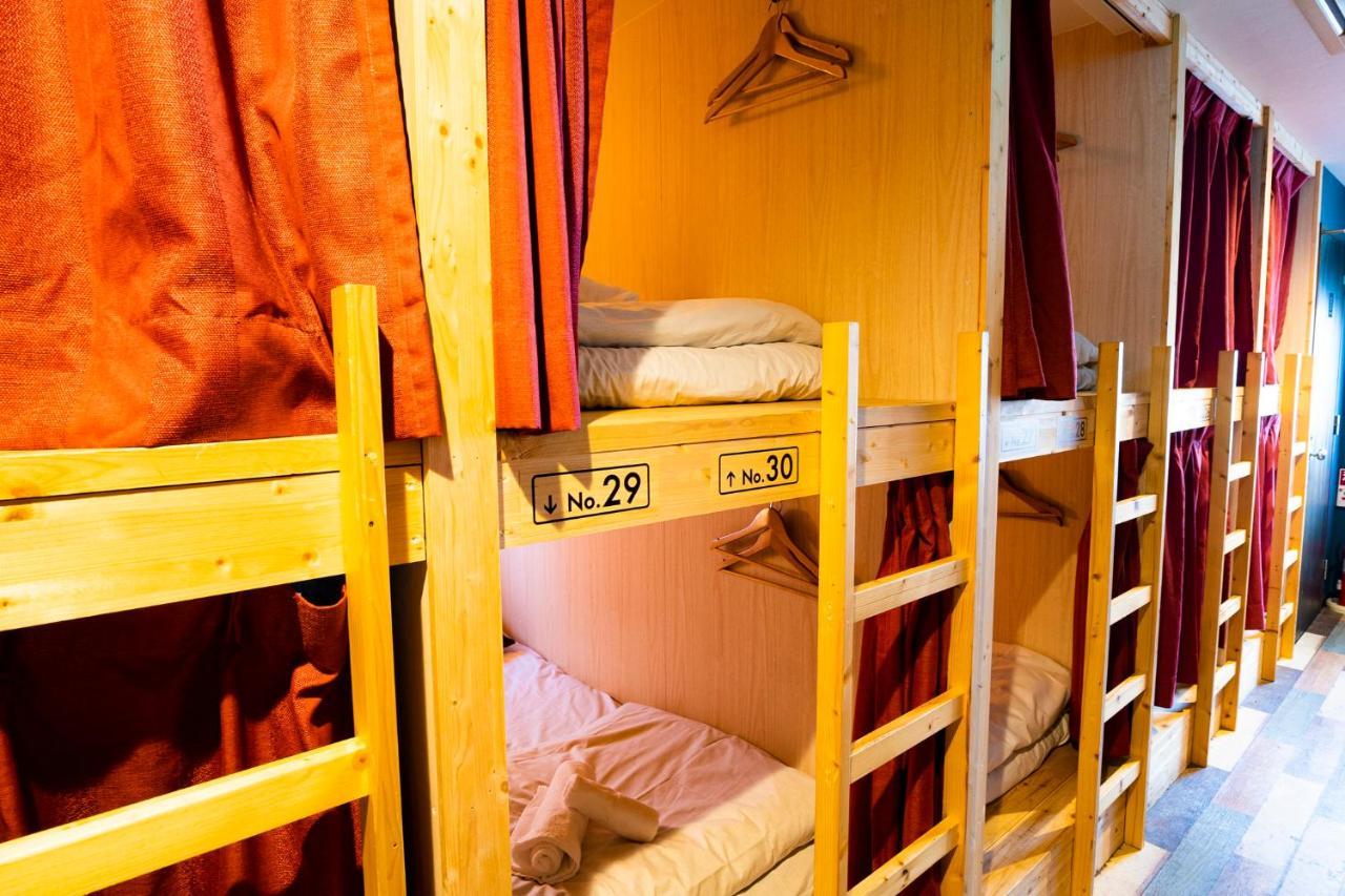 R Hostel Namba South Osaka Bagian luar foto